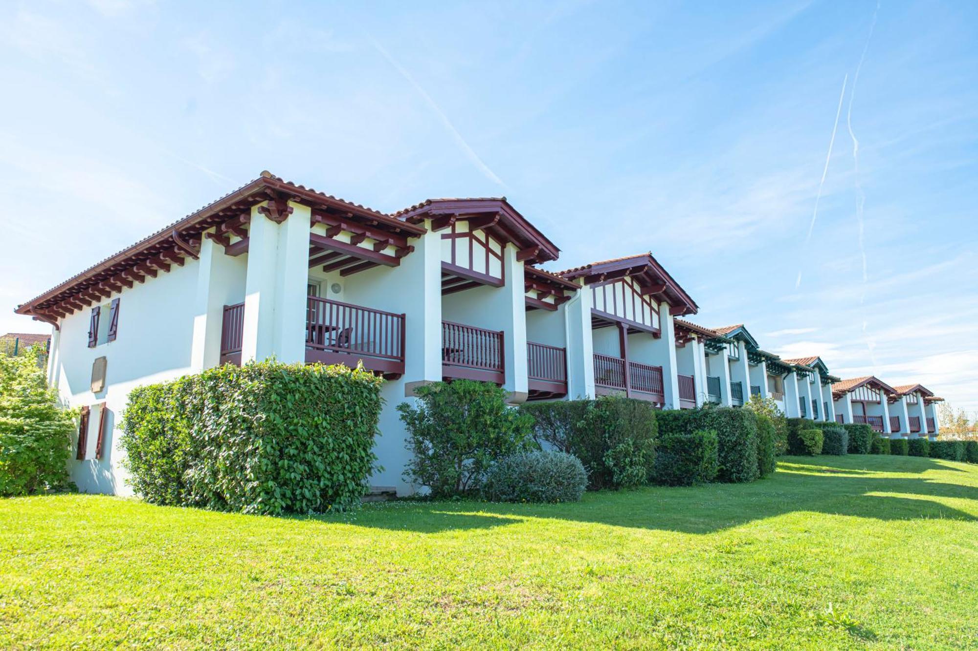 Azureva Hendaye Hotel Екстериор снимка